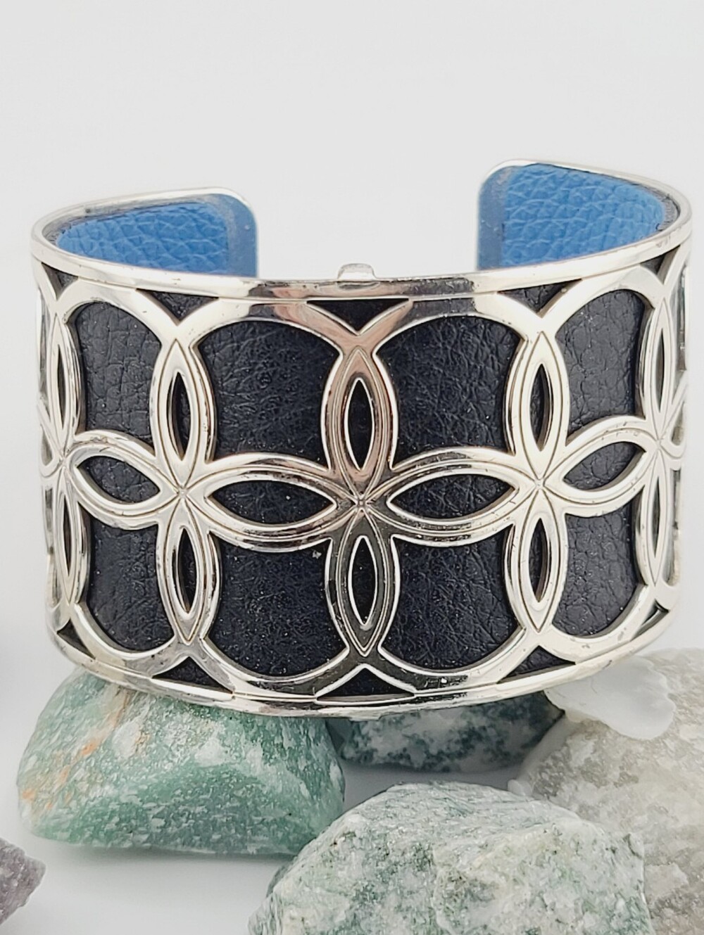 $62 Brighton Christo "NYC" Cuff & Reversible Strap Set! Colors Are Blue & Black!